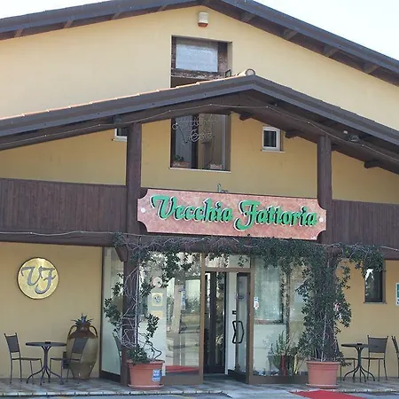 Vecchia Fattoria 洛雷托