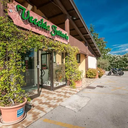 Vecchia Fattoria Hotel Loreto
