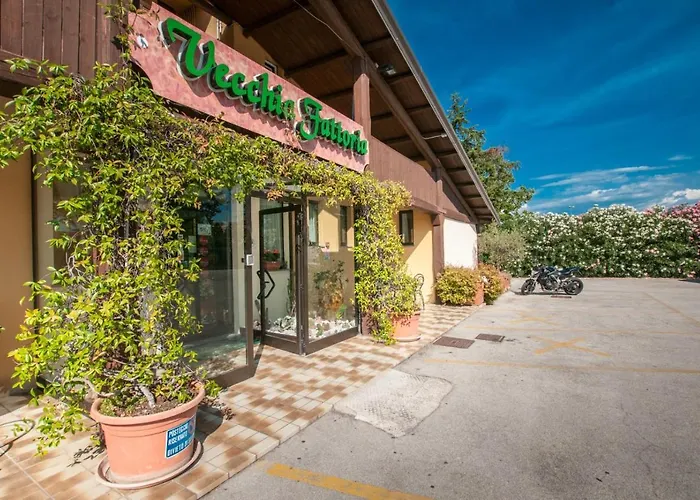 Vecchia Fattoria 酒店 洛雷托