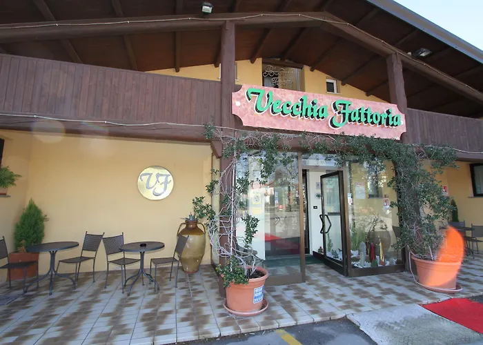 Vecchia Fattoria Hotel 3*