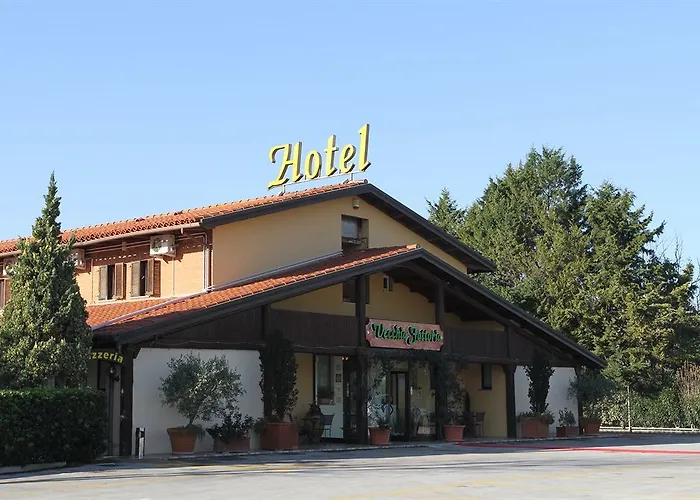 酒店 Vecchia Fattoria 3*